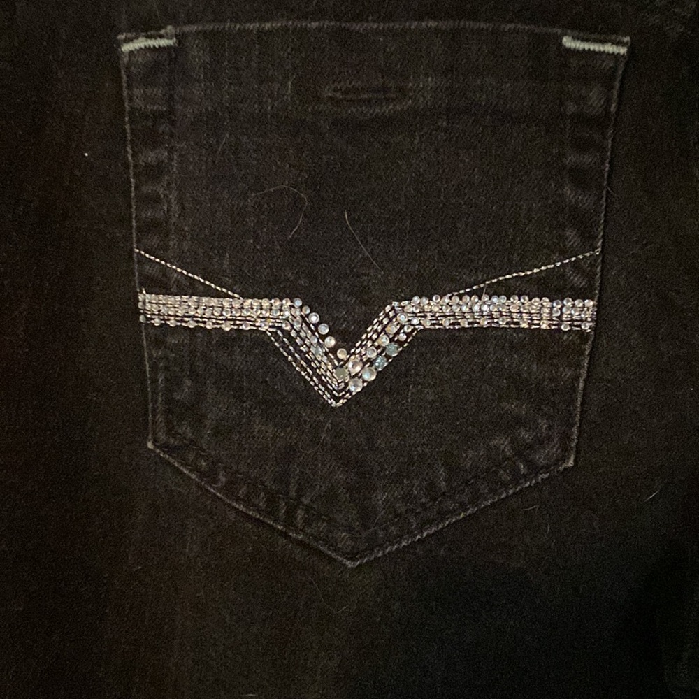Guess - Picture 7 of 7